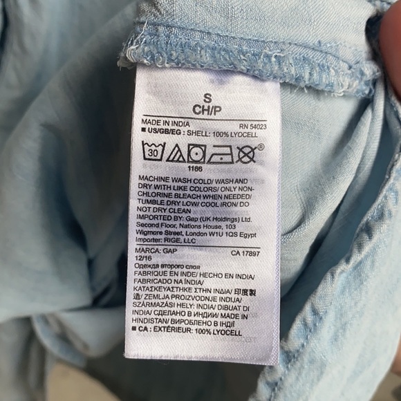 Gap Chambray Tie Front Button Up Shirt - Picture 5 of 9